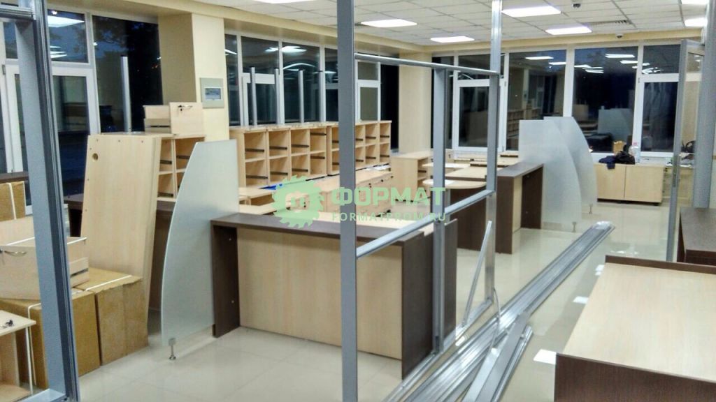 Монтаж офисных перегородок и оборудования для банка